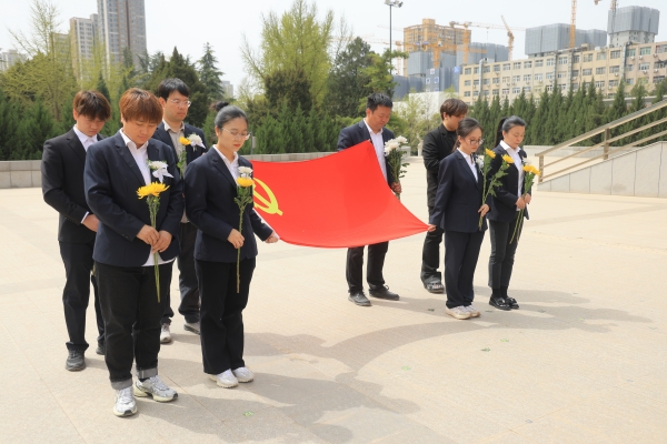 默哀.JPG